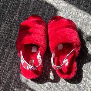 LIKE NEW Fluff Yeah UGG Slides